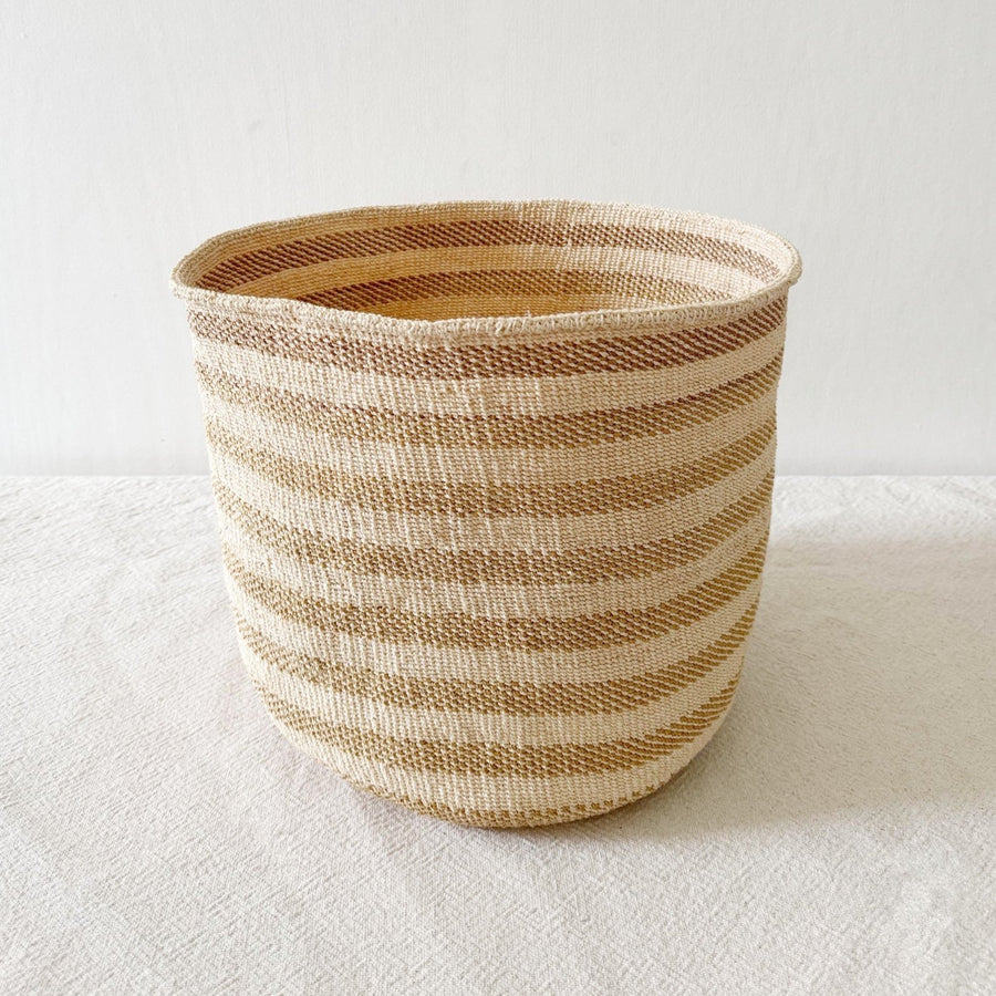 13" Basket #506 - Amsha