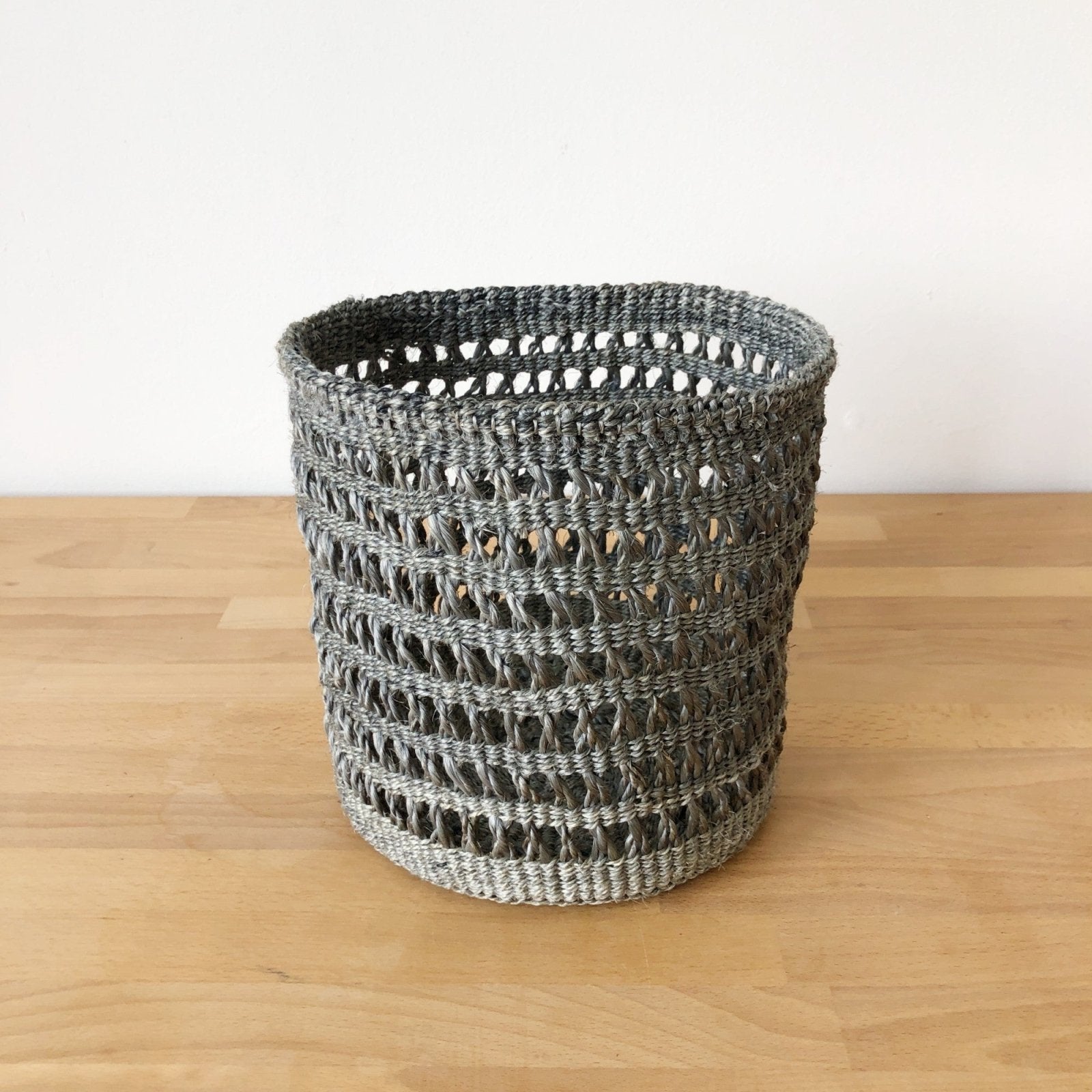 Small Storage Plant Basket: Stone Netted